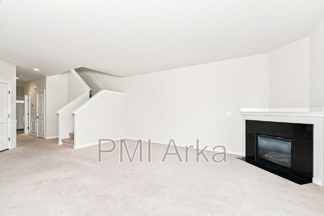 Photo - 633 Ilwaco Pl NE