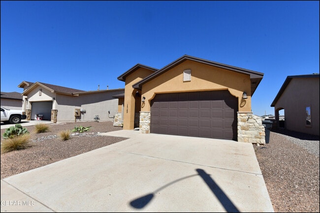 Photo - 15149 Imagine Dr