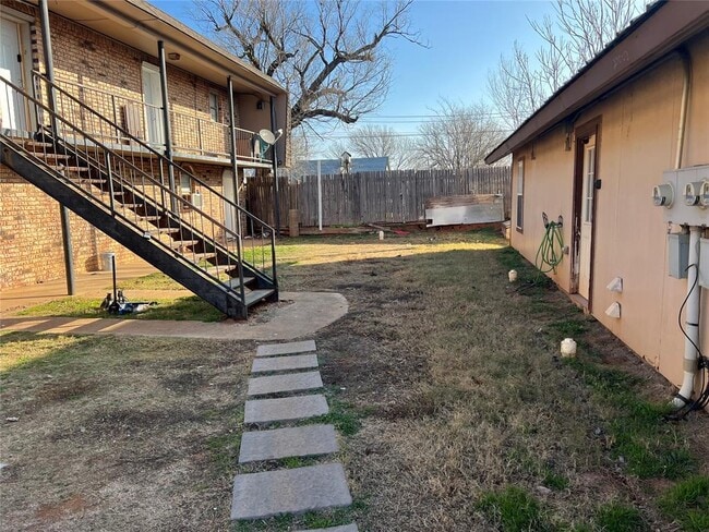 Photo - 312 N Caddo St Apartment