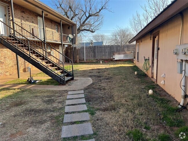 Building Photo - 312 N Caddo St Rental