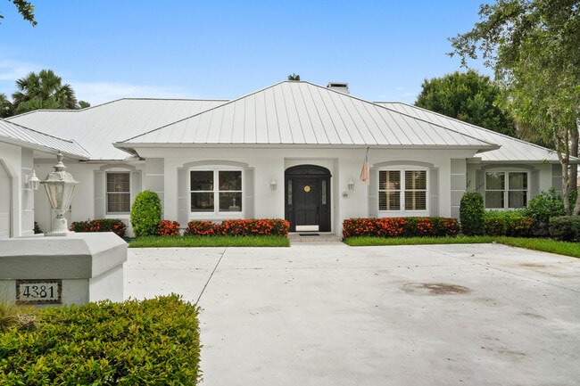 Photo - 4381 SW Parkgate Blvd