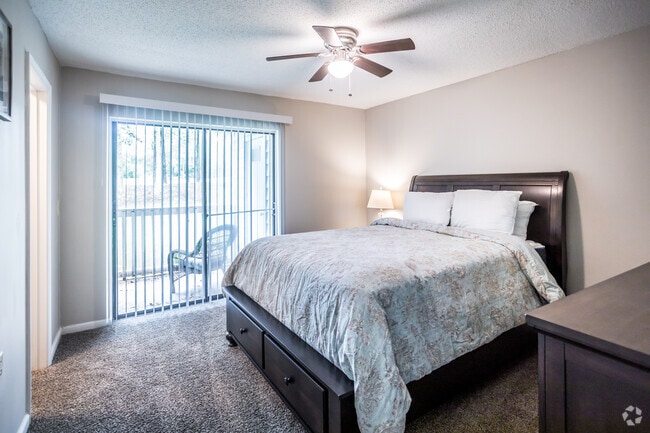 1 BR, 1 BA - Maple