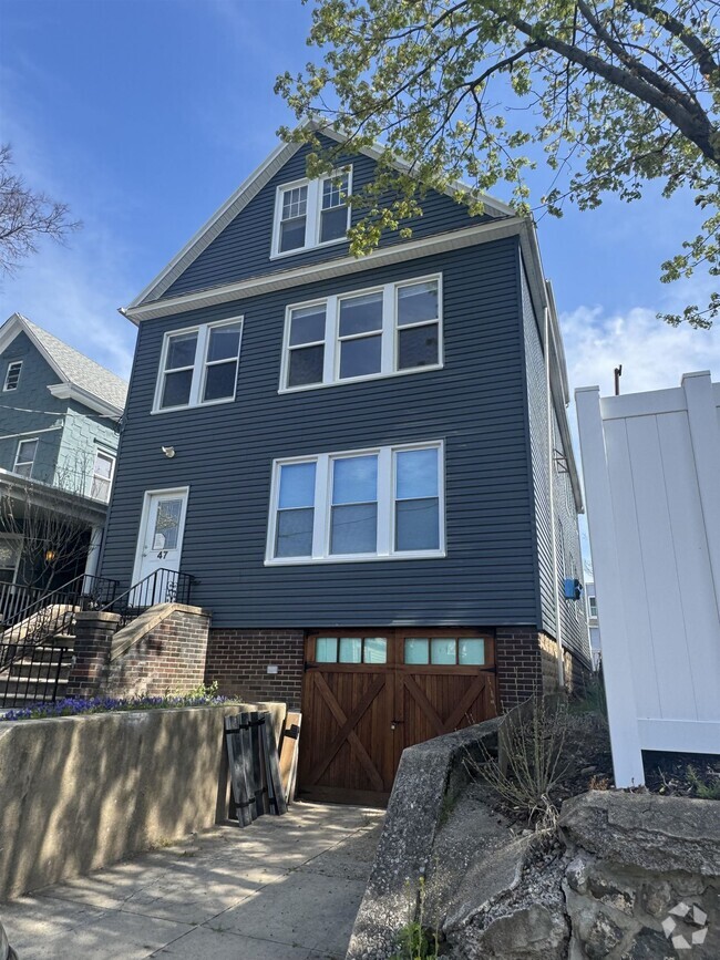 Building Photo - 47 E 39th St Unit 2 Rental
