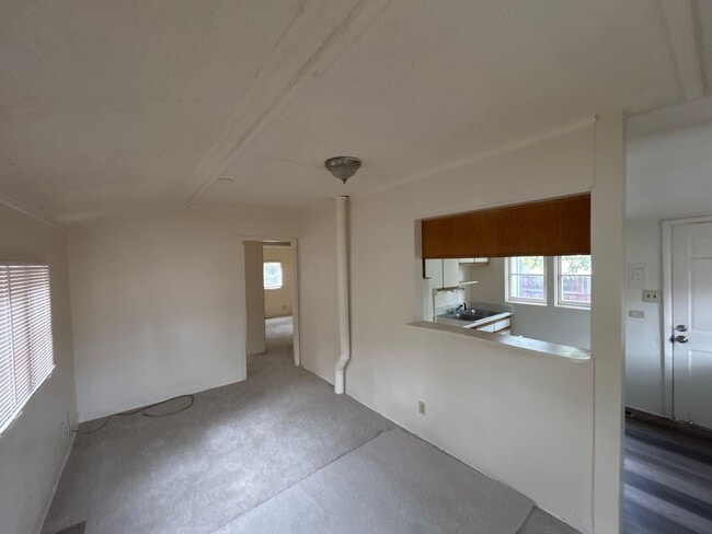 Photo - Three Bedroom, One Bathroom House with Fen...