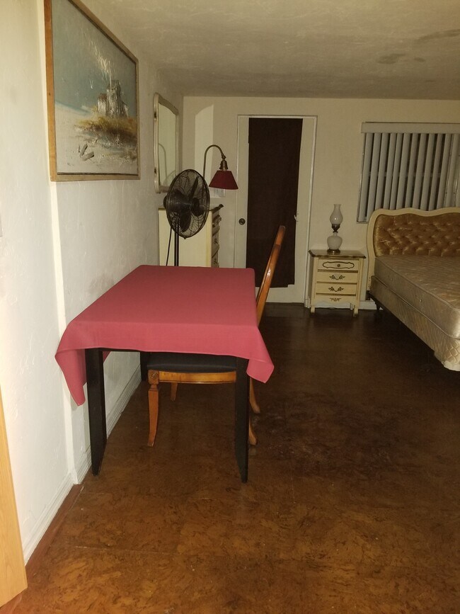 Photo - 300 Salem Ave NW Unidad Mother-in-law  apartment