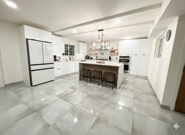 Building Photo - 5912 Harvest Hill Rd