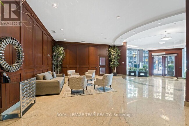 Photo - 234 Rideau St Unit 509