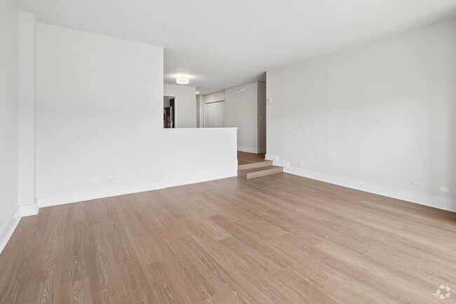 2BR, 2BA - 1,179SF - Living Room
