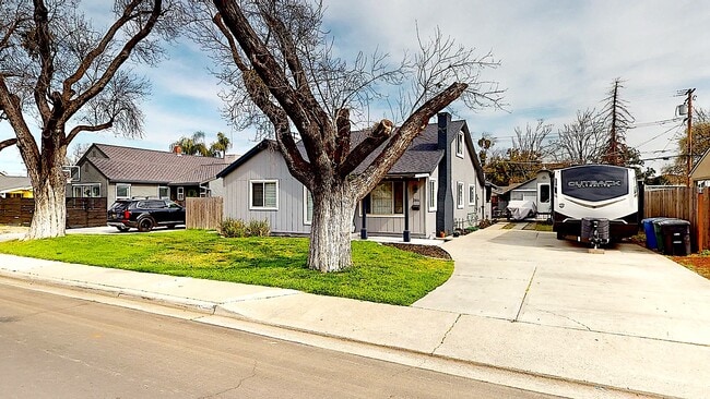 Photo - 204 N Santa Ana Ave