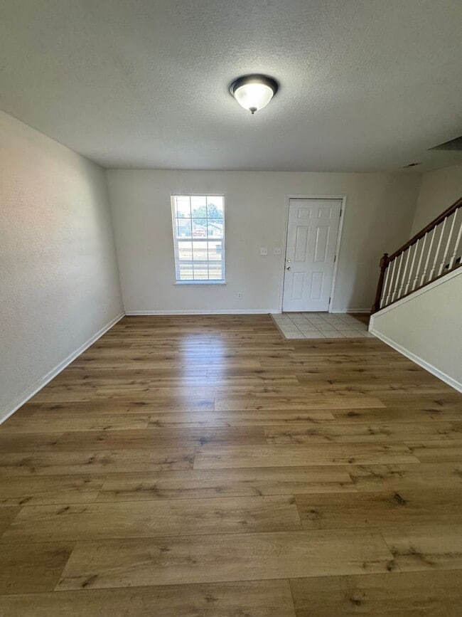 Photo - 2681-2683 E Oakbrook Dr Unit 2683 E Oakbrook Dr