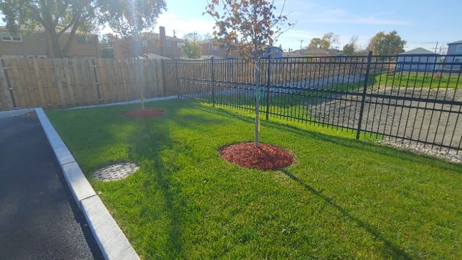 Photo - 5366 S Laramie Ave Unidad 106