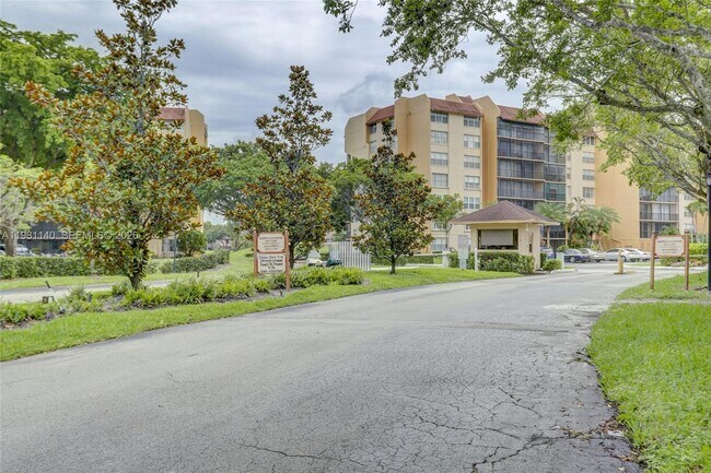 Photo - 3671 Environ Blvd Unit 470