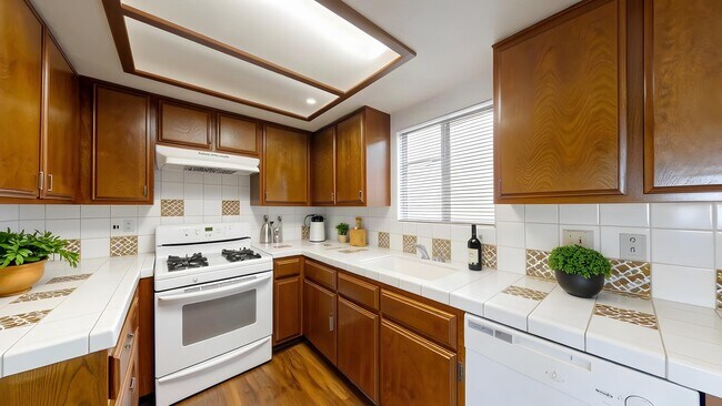 4726 W 147th St Unidad 4