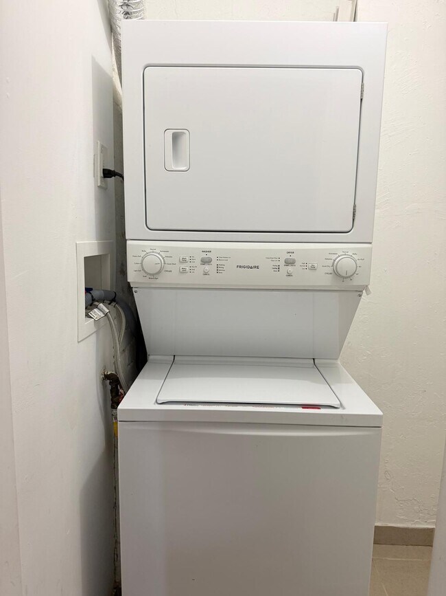 Washer and Dryer - 194 Market St