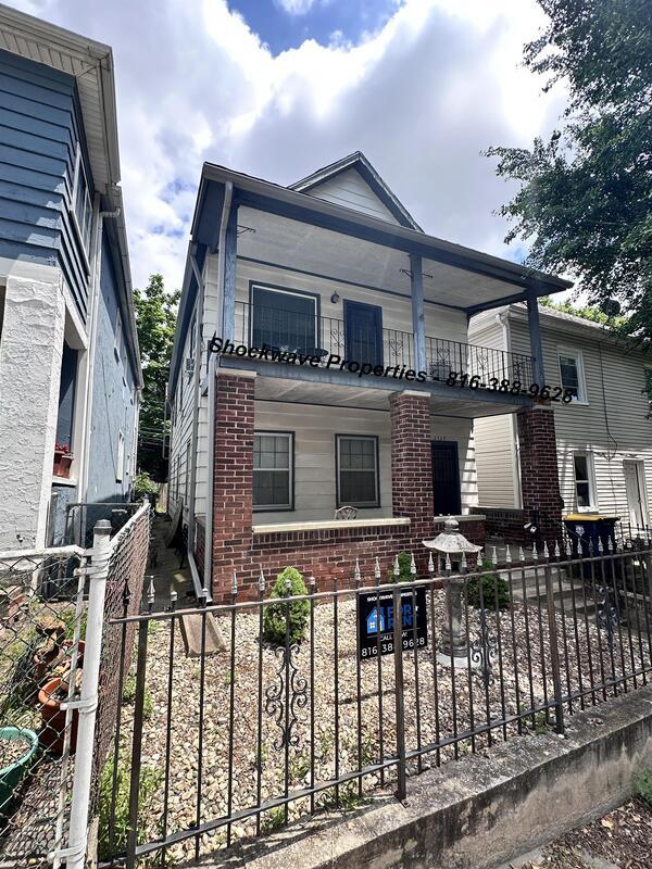 Photo - 2325 1/2 Monitor Place