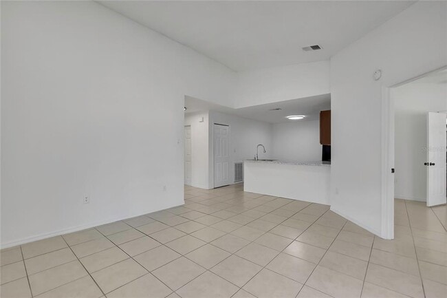 Photo - 8053 Canterbury St