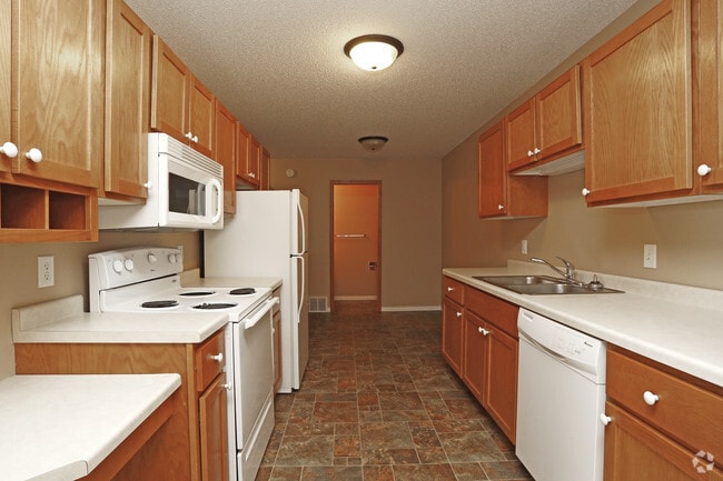 Townhome - Goettens Grove Apartments