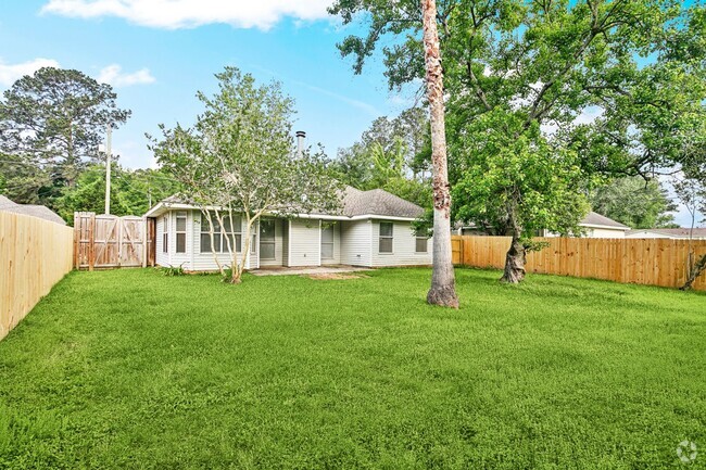Building Photo - 3 Bedroom Covington Home! Must See!