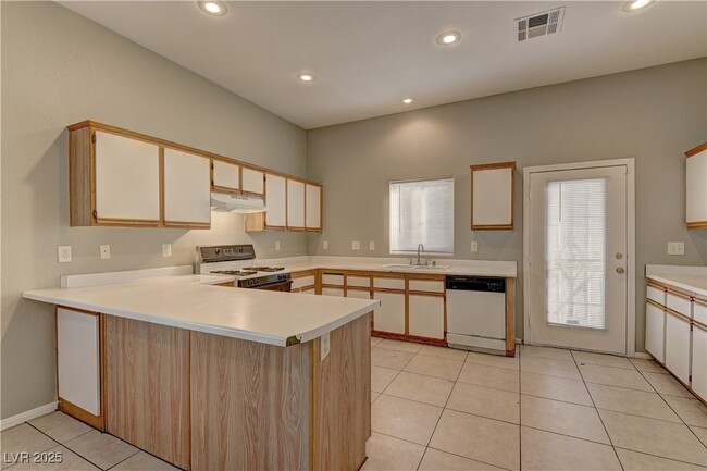 Photo - 1635 Marion Bennet Dr