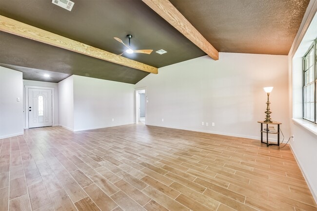 Building Photo - 1413 23rd Ave N