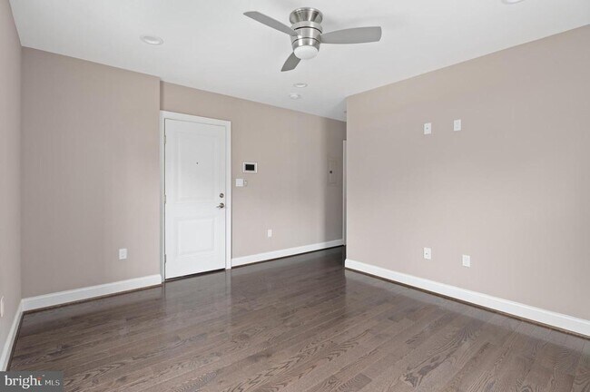 Photo - 2215 40th St NW Unit 1