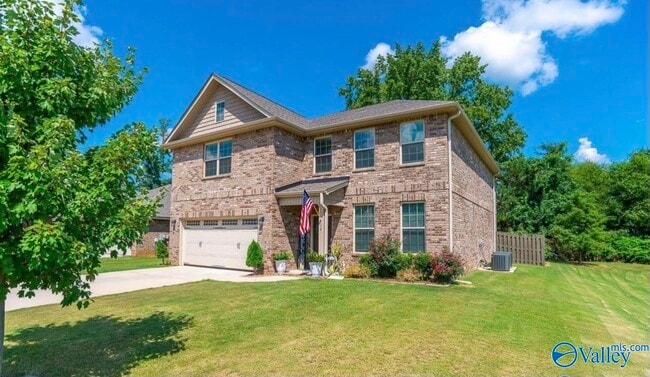 Photo - 114 Summer Pointe Ln NW House