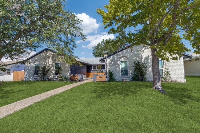 Building Photo - 15825 El Estado Dr Unit 15825 El Estado Drive