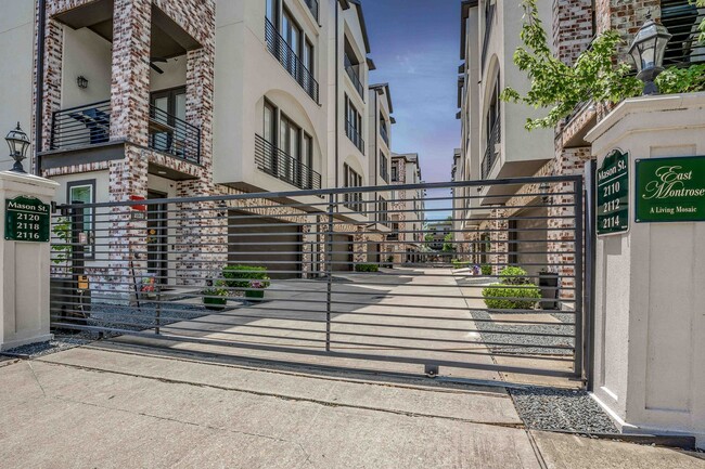 Photo - Luxury End Unit Rental with Elevator, Downtown Views, and Sky Deck ($150 off the second month!)