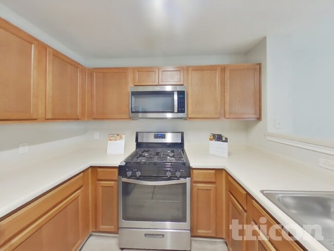 Photo - 2910 Candleside Dr