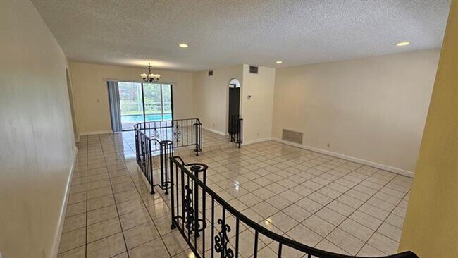 Photo - 9220 SW 56th St