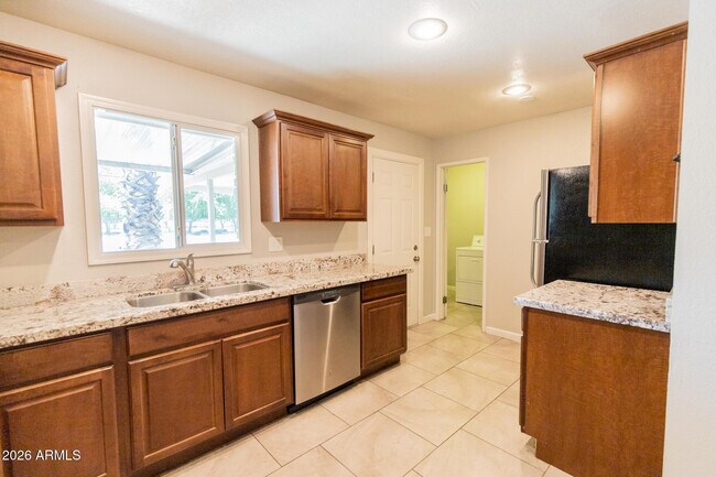 Photo - 1620 S Hardy Dr