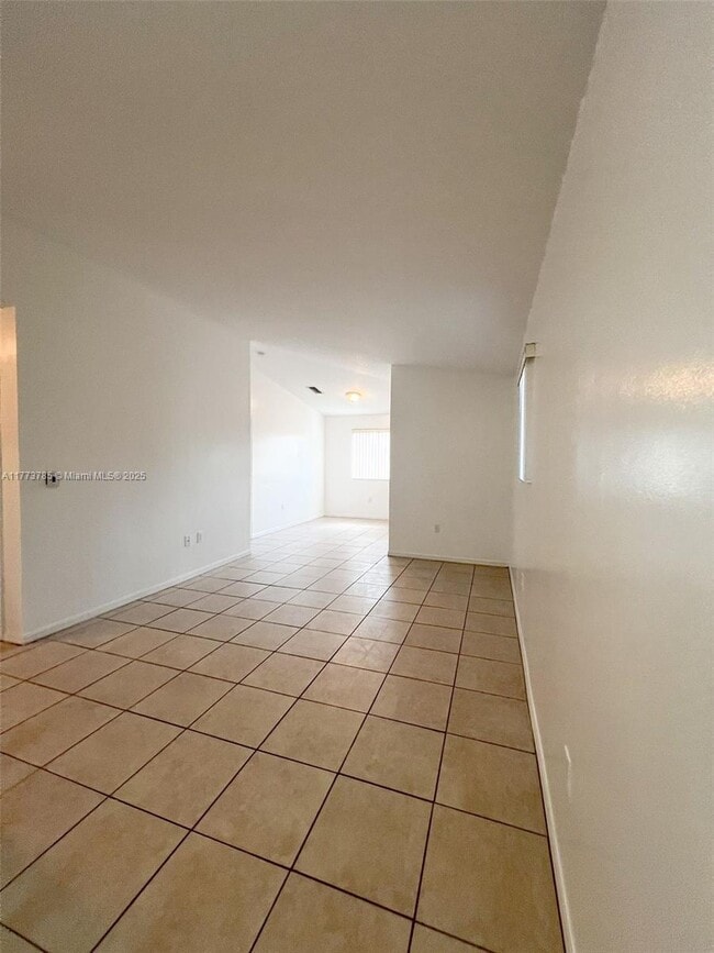 Photo - 2910 SE 12th Rd Unit 206-29