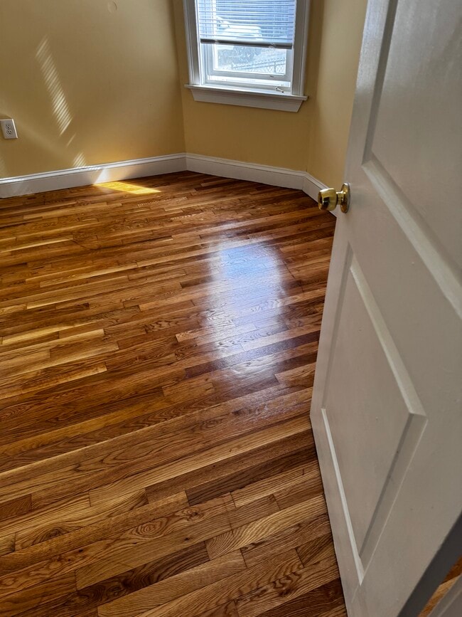 Building Photo - 52 Intervale St Unit 2