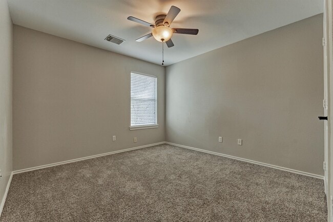 Building Photo - 34 Marble Rock Pl