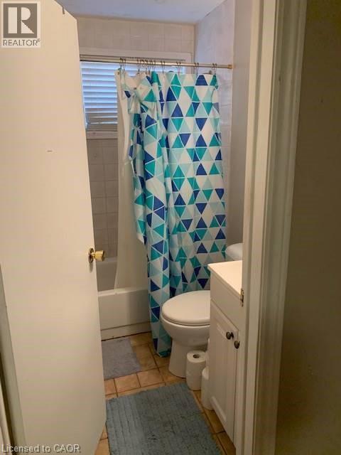 Photo - 65 Cardill Crescent Unité B