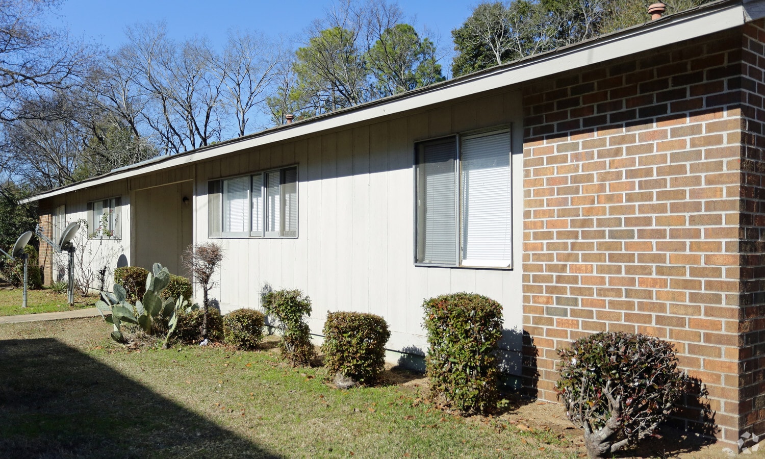 Photo - Lynwood Terrace Apartments
