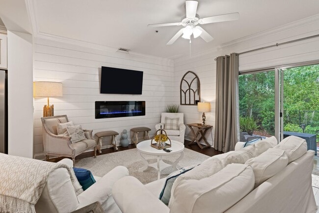 Photo - 504 Reserve Ln