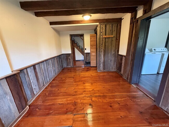 Photo - 241 White Bridge Rd