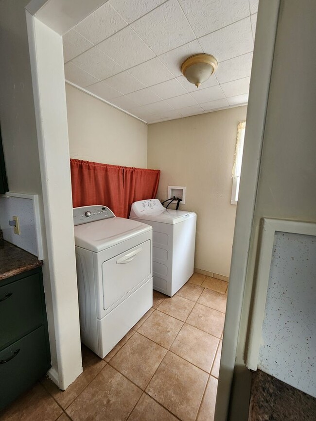 Photo - Upstairs Apartment Above Holly Market