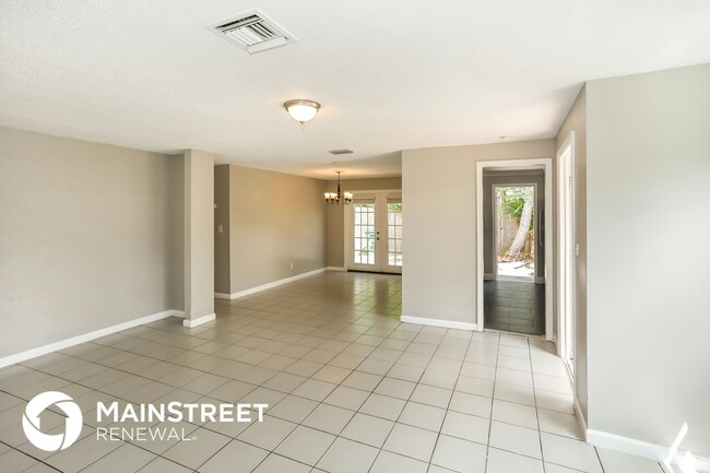 Photo - 317 NW 49th St