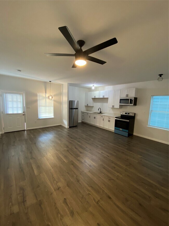 Photo - 7825 Goode St