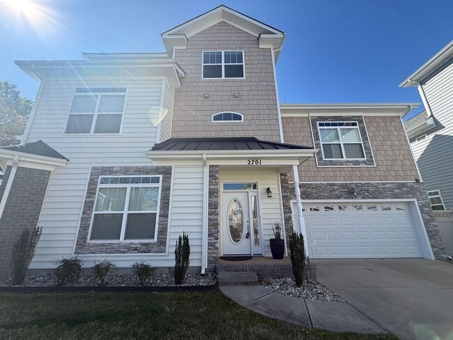 Building Photo - Spacious end-unit home in Virginia Beach!