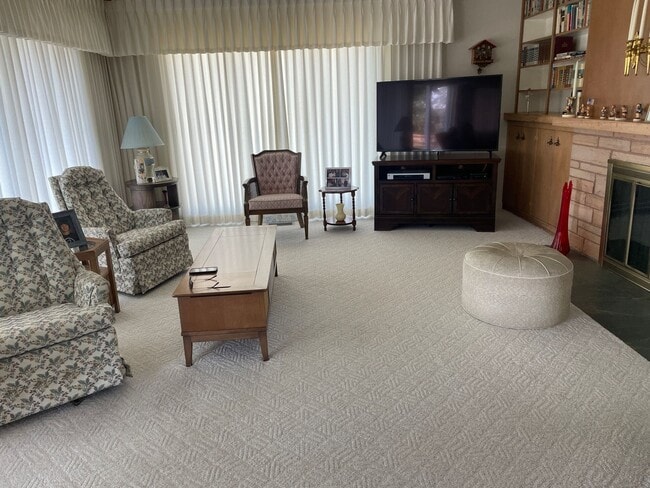 Photo - Lake Front Home For Rent!
