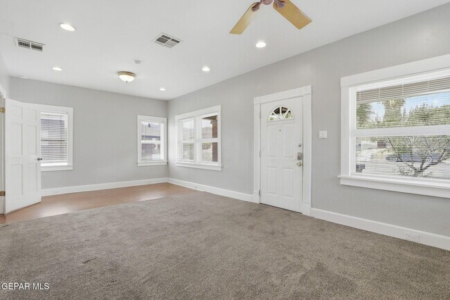 Photo - 4410 Trowbridge Dr