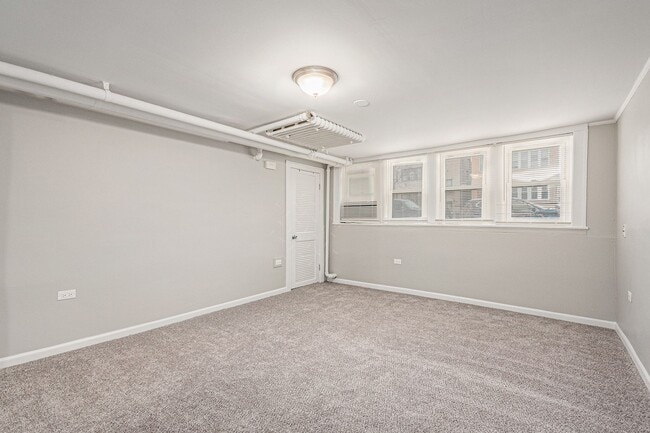 Living Room - 1820 Grove Ave Unit B