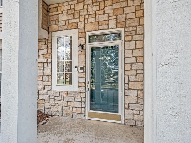 Building Photo - 44975 Marigold Dr Unit 1 Rental