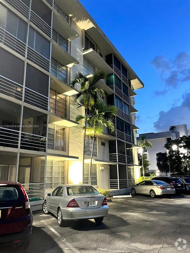 Building Photo - 1750 NE 115th St Unit 108 Rental