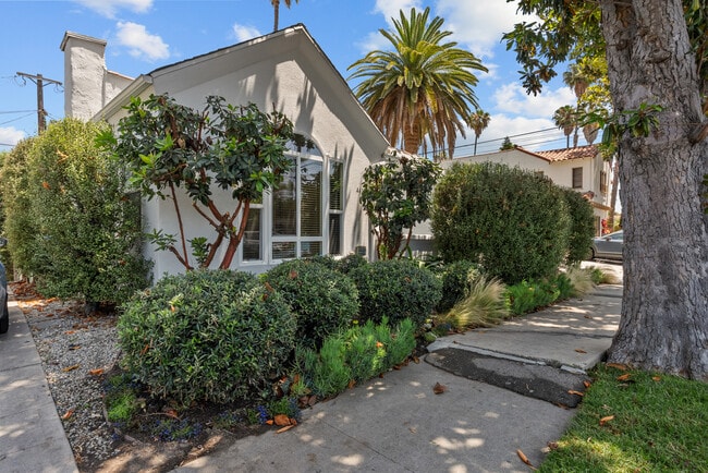 Photo - 4417 W 29th St Casa