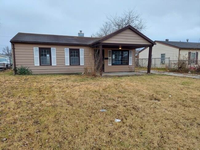 Photo - 610 St Monica Dr House