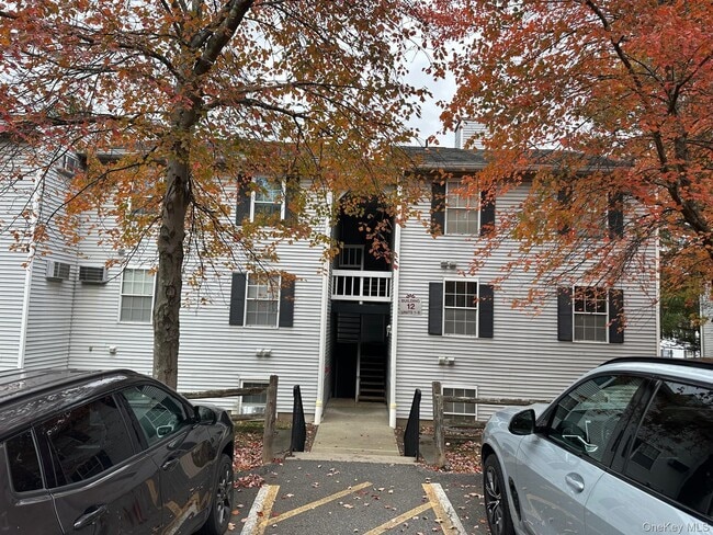 Building Photo - 12 Lexington Hills Rd Unit 2